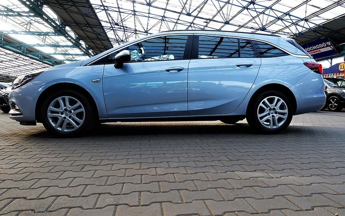 Opel Astra cena 56899 przebieg: 152000, rok produkcji 2019 z Rydułtowy małe 781